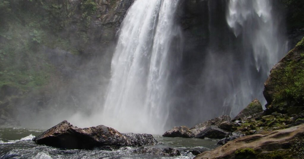 cachoeira-veu-da-noiva-doutor-pedrinho-santa-catarina