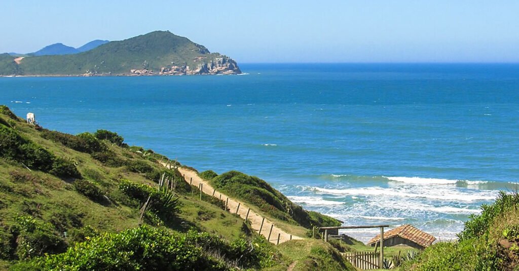 praia-do-rosa-paraiso-catarinense