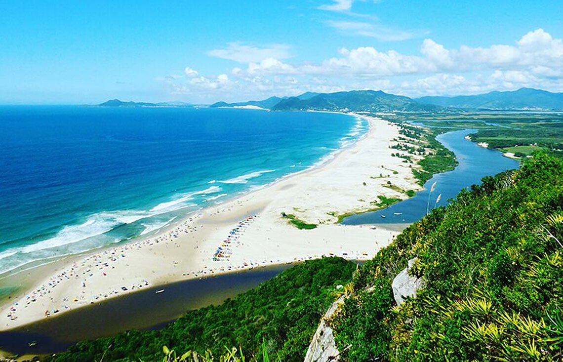 praia guarda do embau palhoca santa catarina