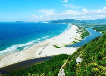 praia guarda do embau palhoca santa catarina