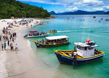 Desde 2000, a Ilha do Campeche é tombada como patrimônio arqueológico, etnográfico e paisagístico brasileiro