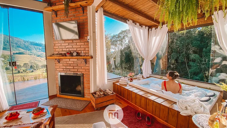 Chalé Caminho do Sol - 1 - com Jacuzzi e Lareira