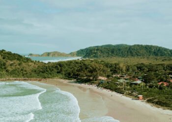 praia de fora ilha do mel no parana