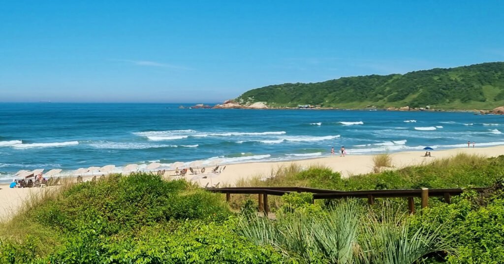 Praia do Rosa em Imbituba, Santa Catarina no Litoral Sul do Brasil