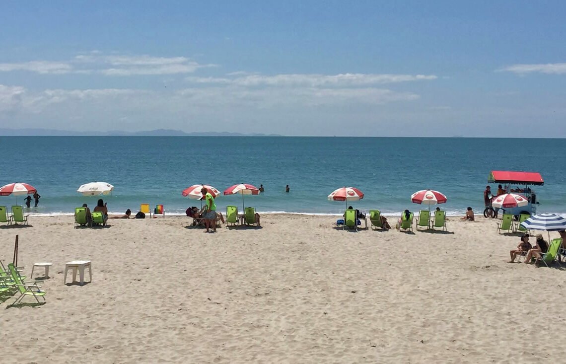 Praia para levar a família