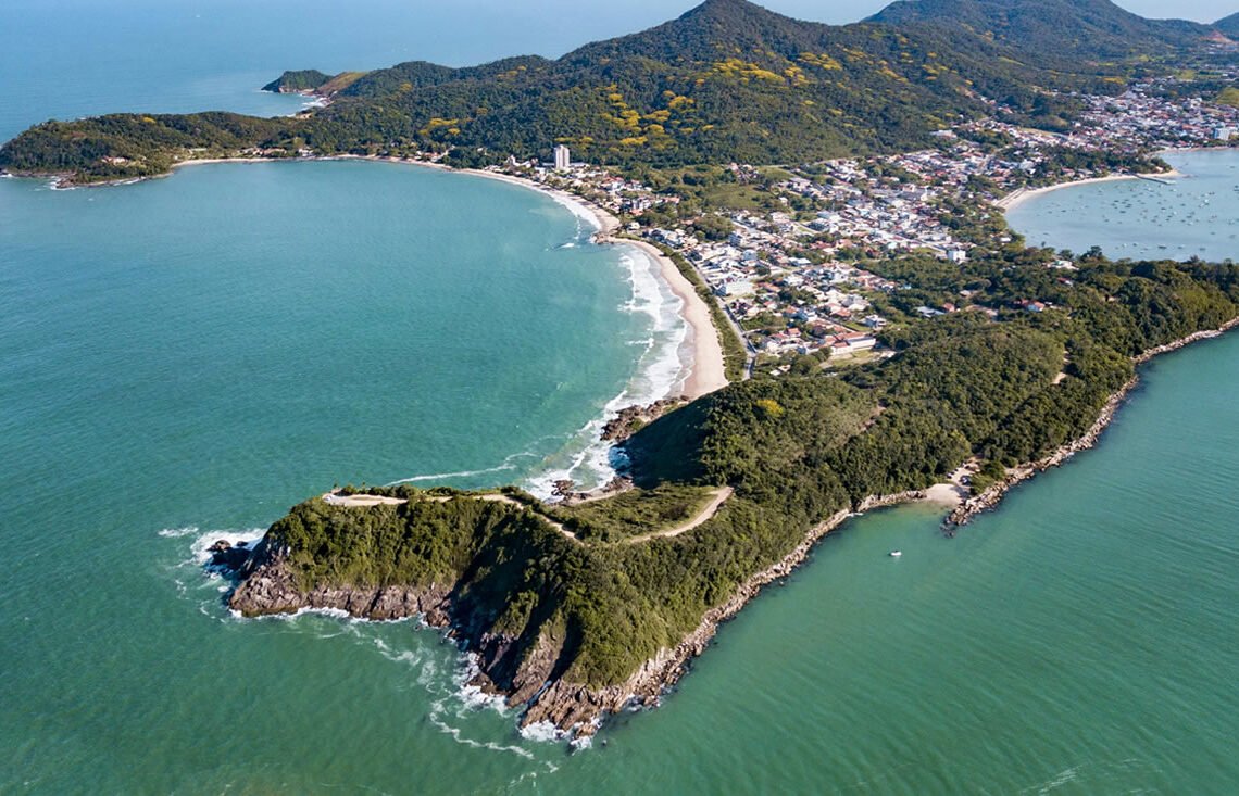 Cidade de Penha em Santa Catarina vista de cima