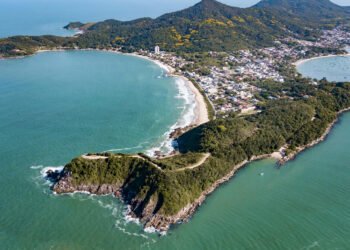 Cidade de Penha em Santa Catarina vista de cima