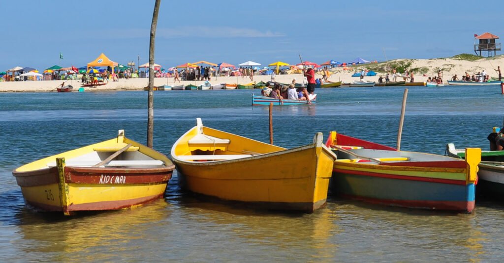 praia sc atravessa de barco guarda do embau