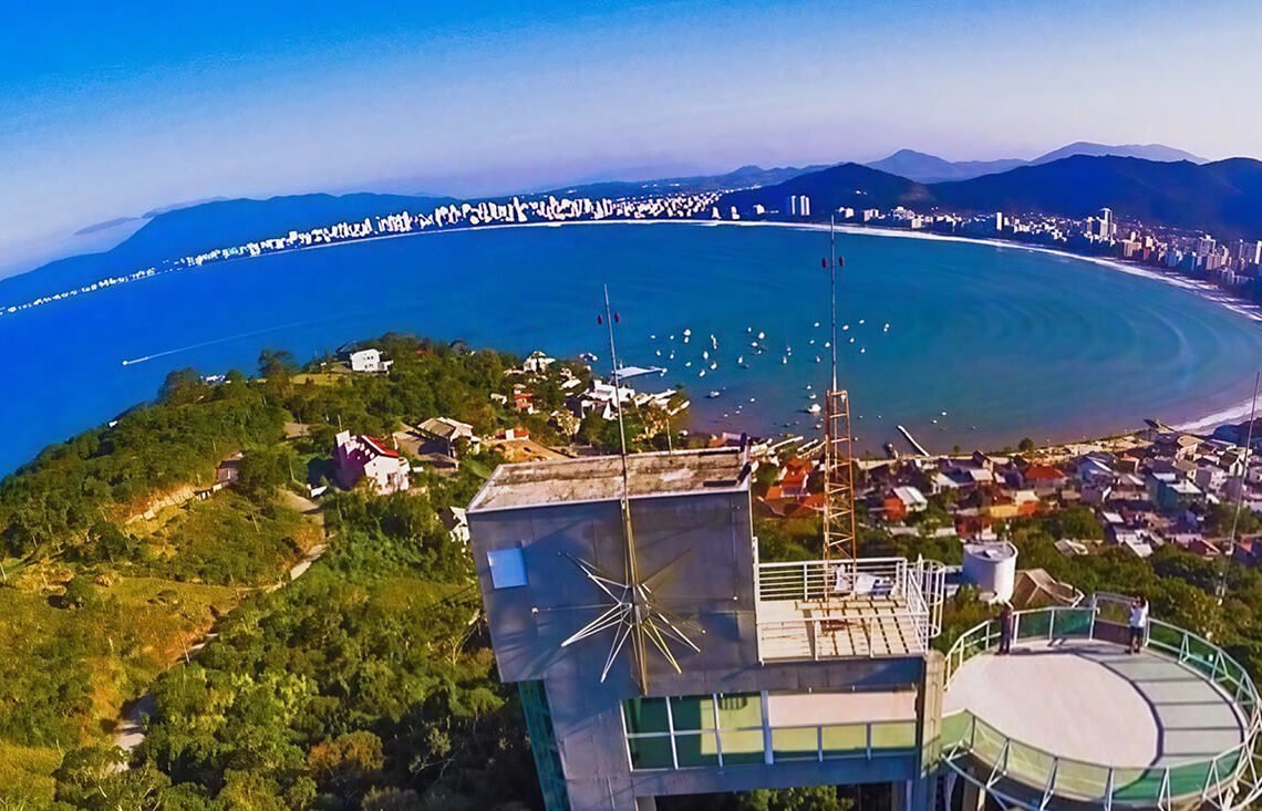 Mirante do Encanto em Itapema