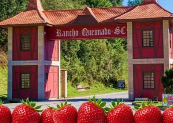 Rancho Queiamdo Capital Catarinense do Morango SC